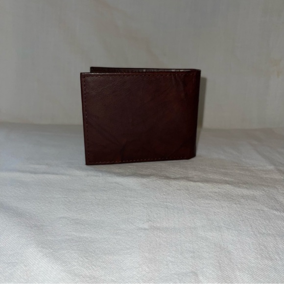 Calvin Klein wallet - Picture 2 of 3